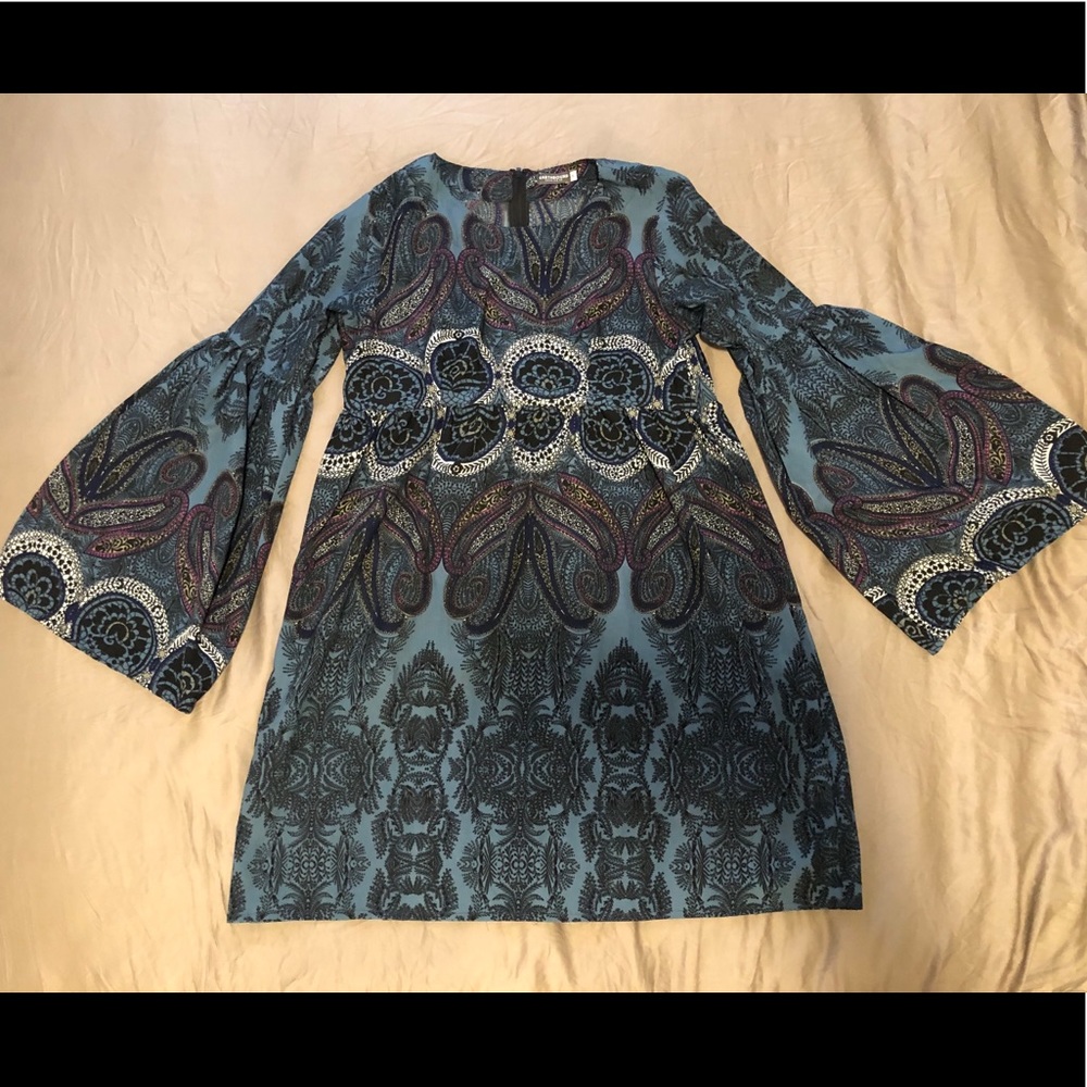 Flowy Sleeved Dress